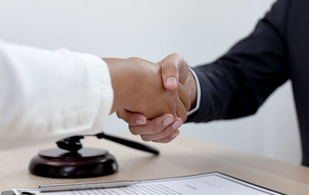 Attorney Client Handshake 