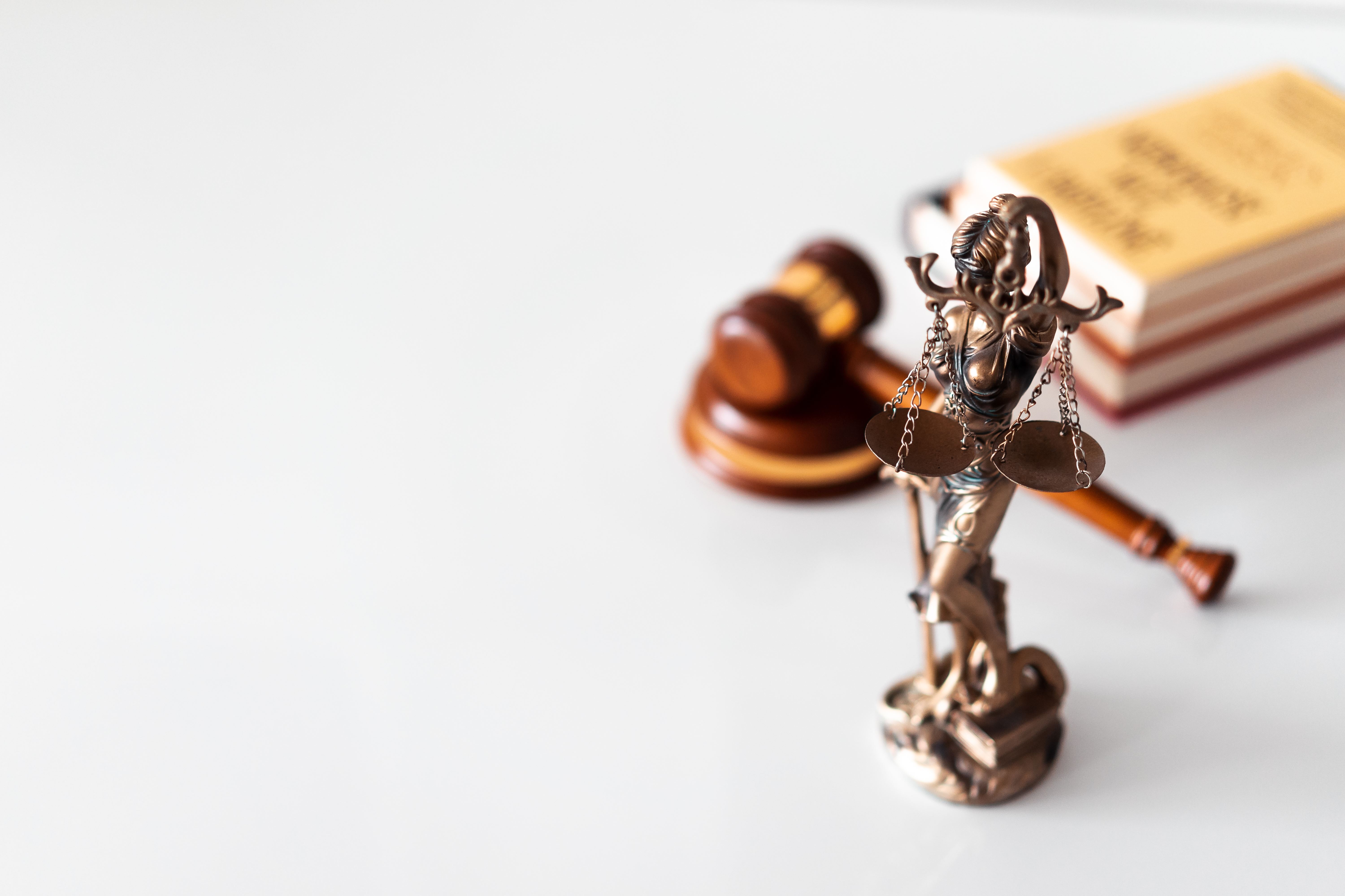 5 Things to Do While Choosing an Immigration Lawyer